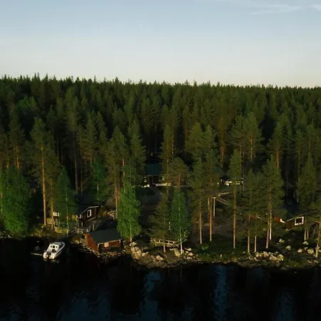 Lakelodge Kiehinen & Igloos בקתה רובניימי