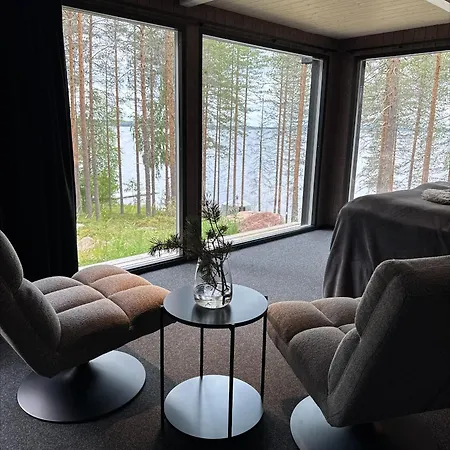 Lakelodge Kiehinen & Igloos בקתה רובניימי