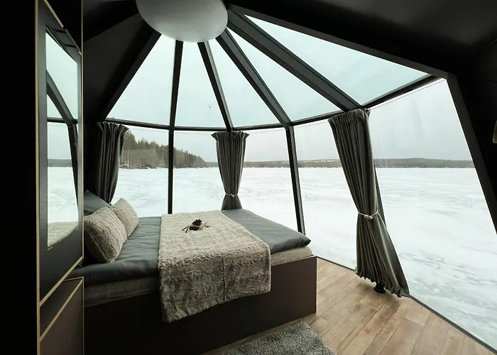 Lakelodge Kiehinen & Igloos Chalé